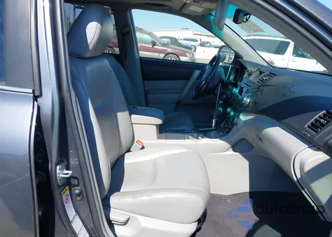 2011 Toyota Highlander Se V6 from USA, damaged, VIN 5TDBK3EH0BS066826